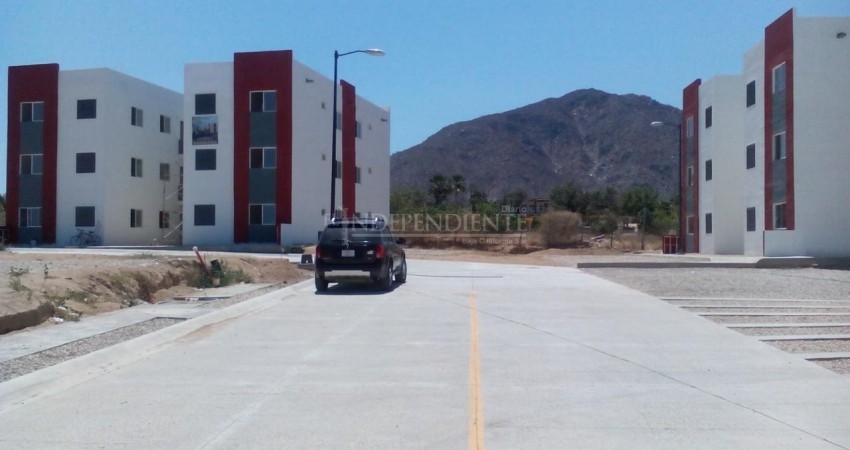 Cuando pretendía zafar un “papalote”, menor de 8 años cayó desde un tercer piso