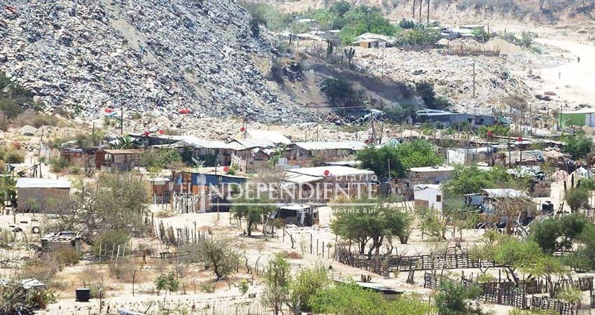 Un riesgo que familias pretendan proteger sus viviendas creando muros con escombro en cauces de arroyo: PC