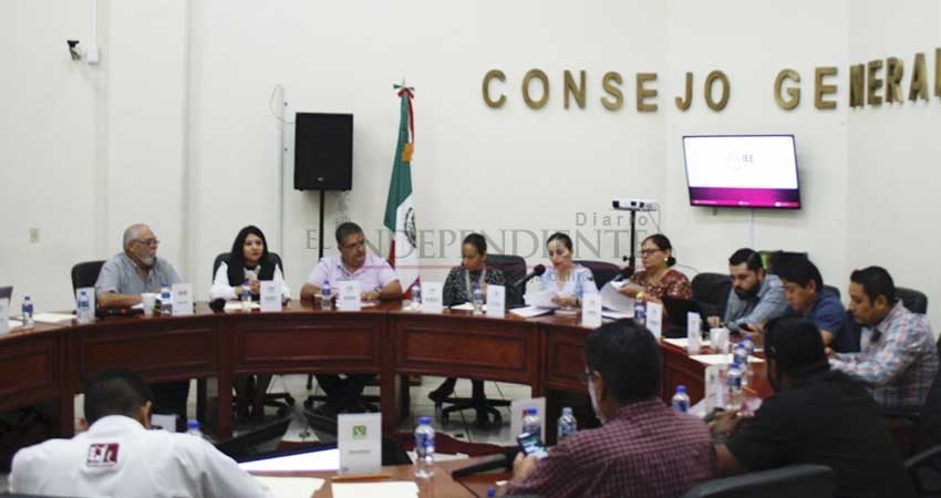 Amplía IEE topes de financiamiento privado para independientes 