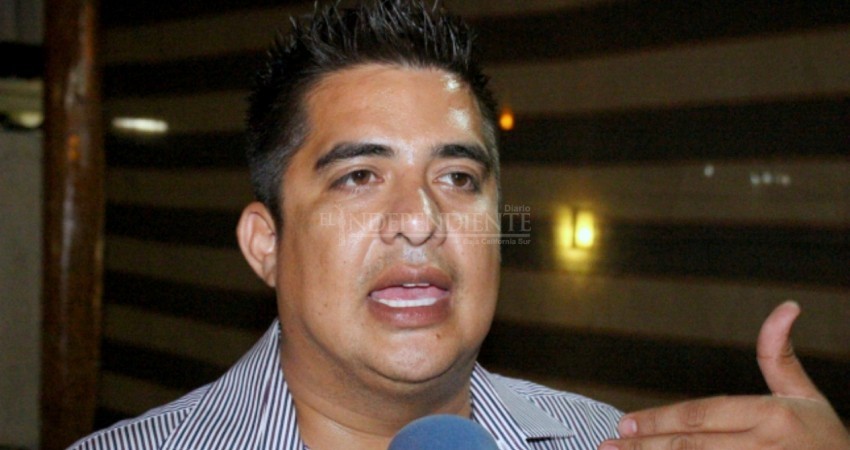 Falso que me hayan “apedreado” en colonia de La Paz: Alejandro Tirado