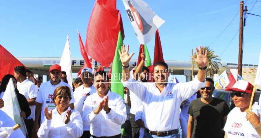 Con propuestas y generando contraste  Valdivia gana debate entre candidatos al Senado