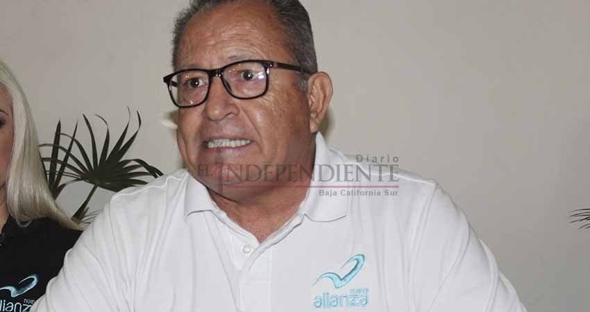 Candidato de Nueva Alianza al senado califica de ignorantes a los actuales gobiernos