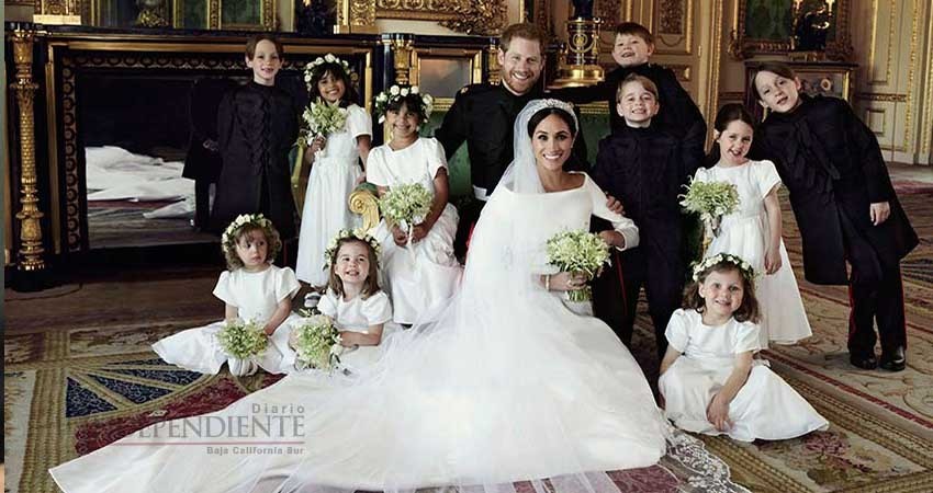 Realeza británica comparte fotos familiares de la boda real