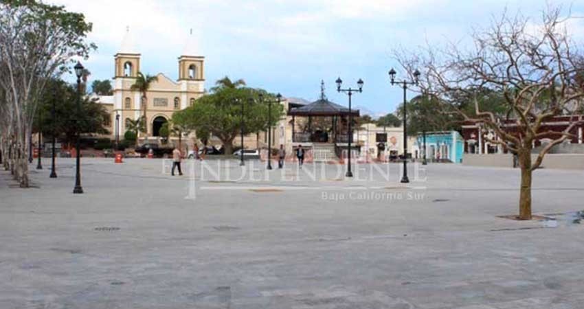 Sin fecha para entrega recepción de la plaza Antonio Mijares