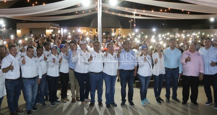 Se reúne Eda Palacios con la estructura electoral de Los Cabos