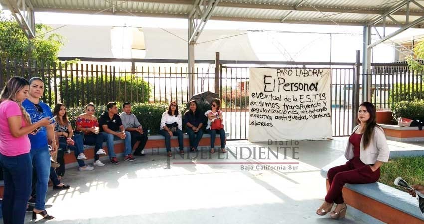 Docentes de Secundaria Técnica 18 de CSL se manifiestan por distribución de plazas