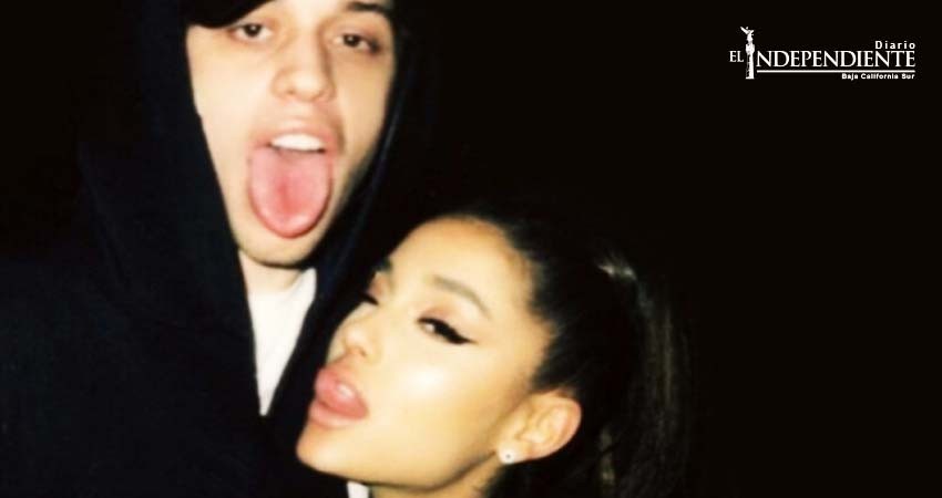Ariana Grande se compromete con su reciente novio