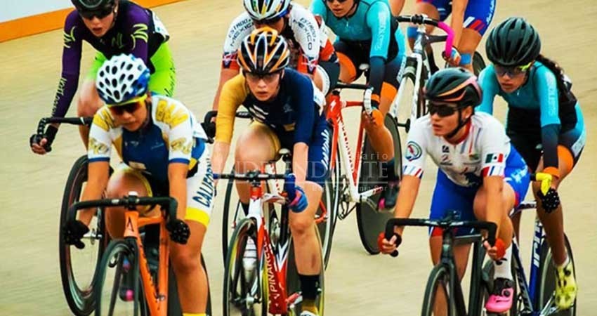 Alumna de la UNAM gana tres medallas de bronce en ciclismo