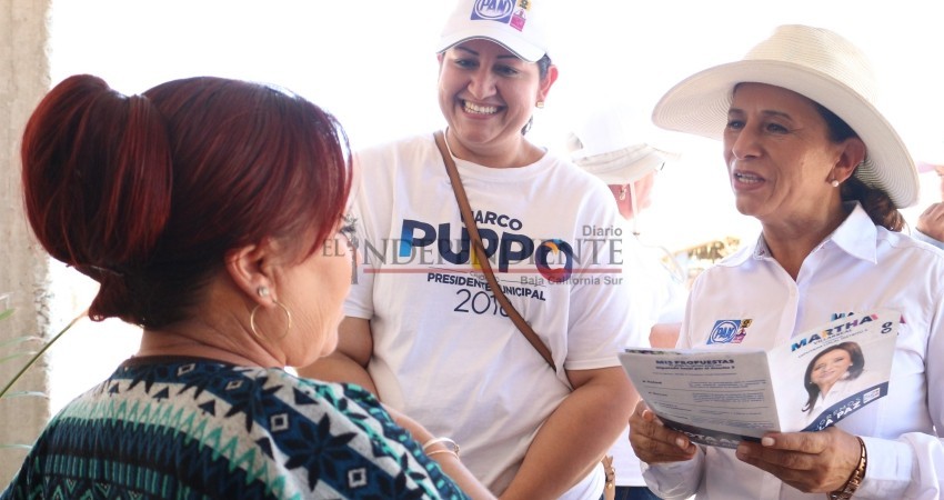 En cada hogar que visito, mi compromiso es trabajar para que juntos mejoremos La Paz: Martha Villarreal