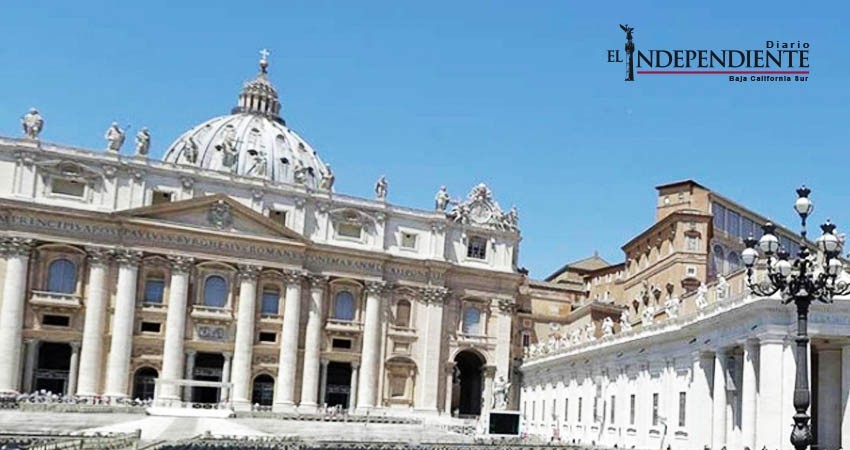 Sacerdote admite posesión de pornografía infantil