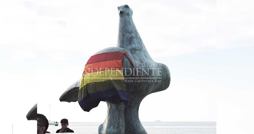 Comunidad LGBTTI de La Paz conmemora 40 años de orgullo gay