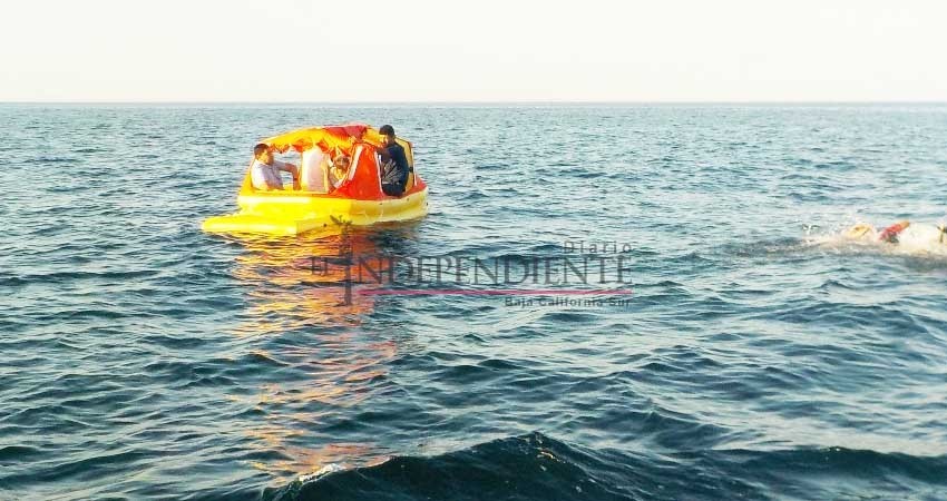 Marina Armada de México rescató a Pelayo y su tripulación tras amarizaje