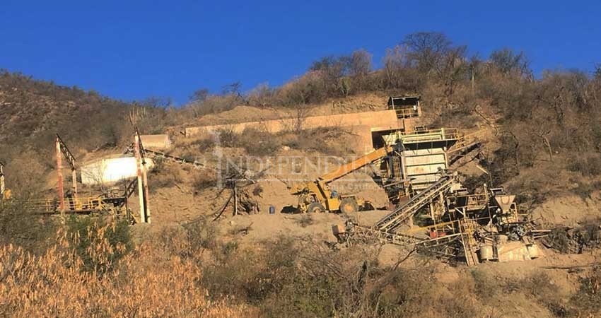 Denuncian a Mina La Testera por extraer nuevos materiales de El Triunfo