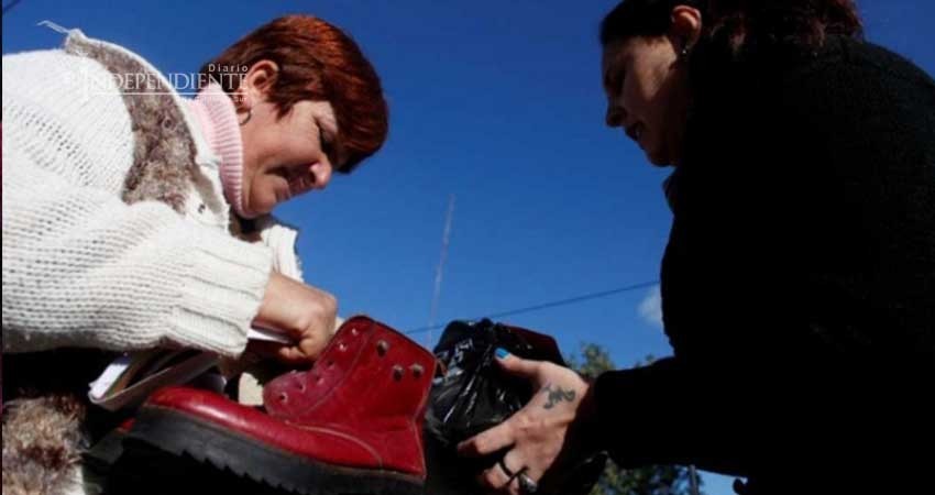 Argentinos recurren al trueque debido a la pobreza