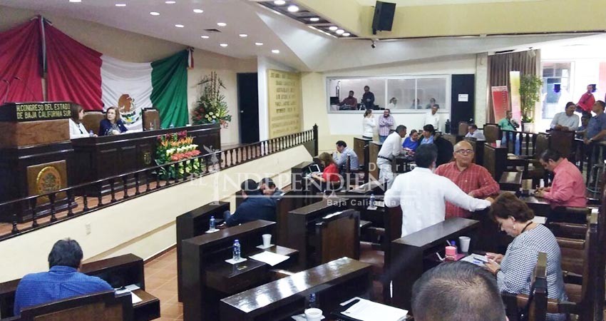 Regresarían de campañas fallidas hasta 9 diputados del PAN y uno del PRI