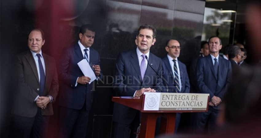 Consejeros del INE, a la espera de plan de austeridad para bajarse el sueldo