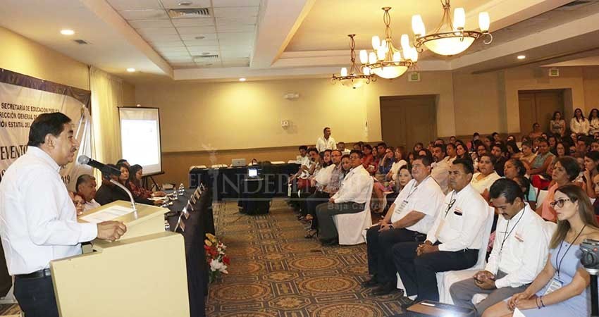 Asigna SEP 80 plazas a docentes previo al fin de la reforma educativa 