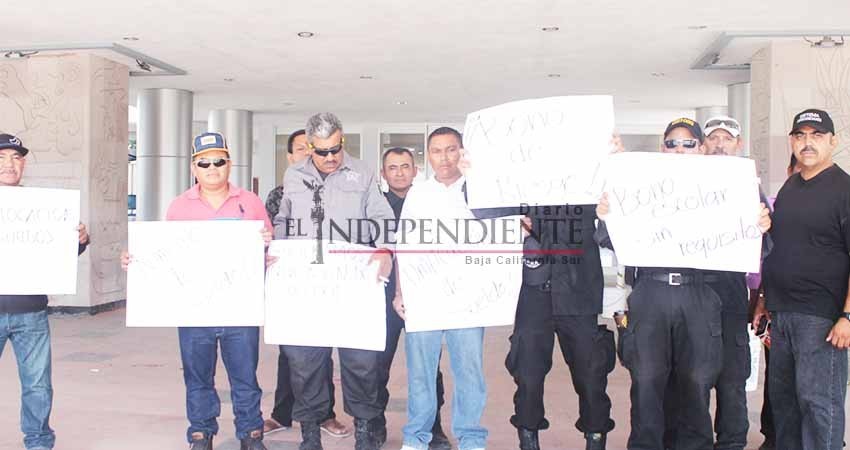 Continuarán protestas policiacas hasta destitución del comisario de la Policía Estatal