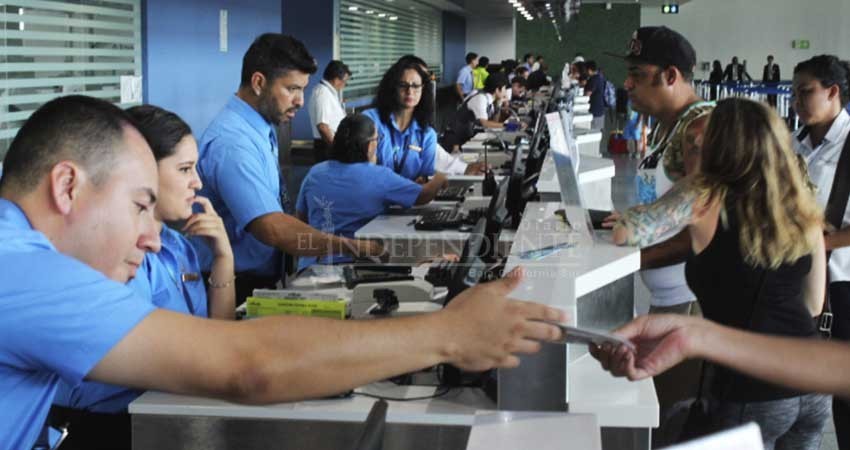 INM sin agentes migratorios para atender 17 vacantes para el aeropuerto de Los Cabos