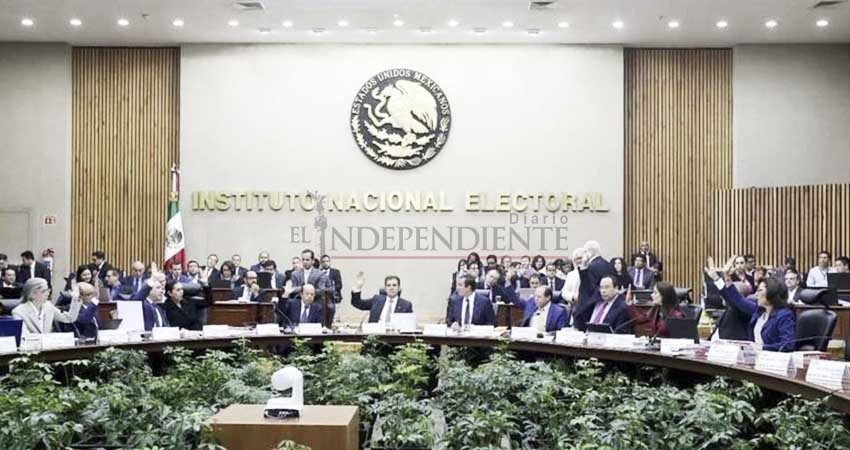 Marcos Puppo y Arely Arce, únicos candidatos sancionados por el INE 