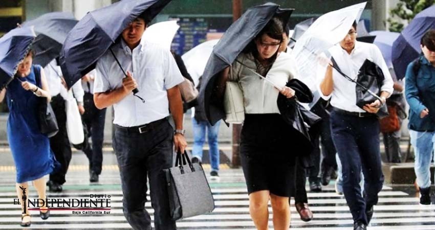 Alerta en Japón por tifón; evacuan a miles