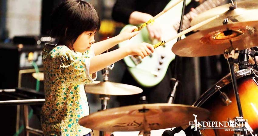 Niña de 8 años conquista a Robert Plant con esta gran interpretación