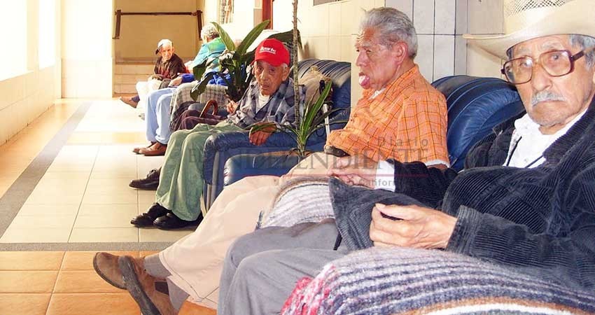 Hay abandono en cuidados de los adultos mayores en BCS: Especialista