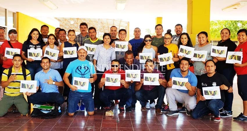 Obtienen 26 entrenadores certificación nivel I de voleibol
