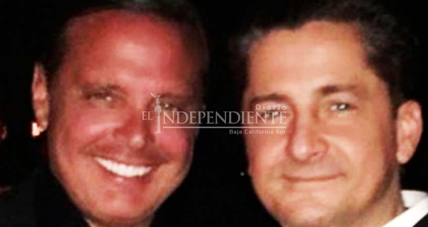 Entre mujeres y alcohol Luis Miguel festeja a su hermano