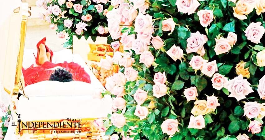 Miles de personas dan último adiós a Aretha Franklin en Detroit