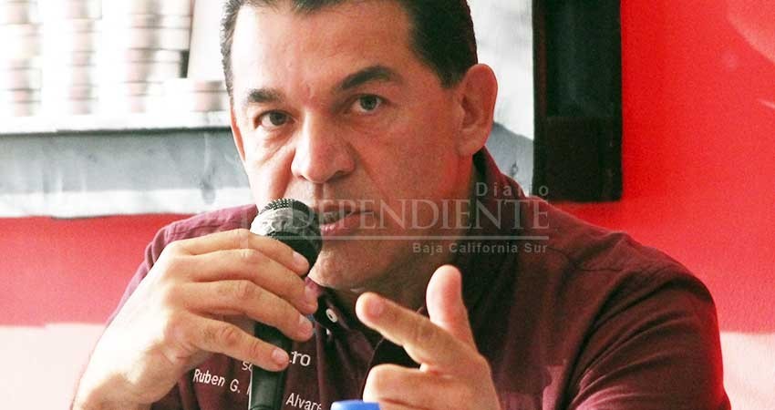 Pese a acusaciones Rubén Muñoz reitera "no a la minería tóxica"