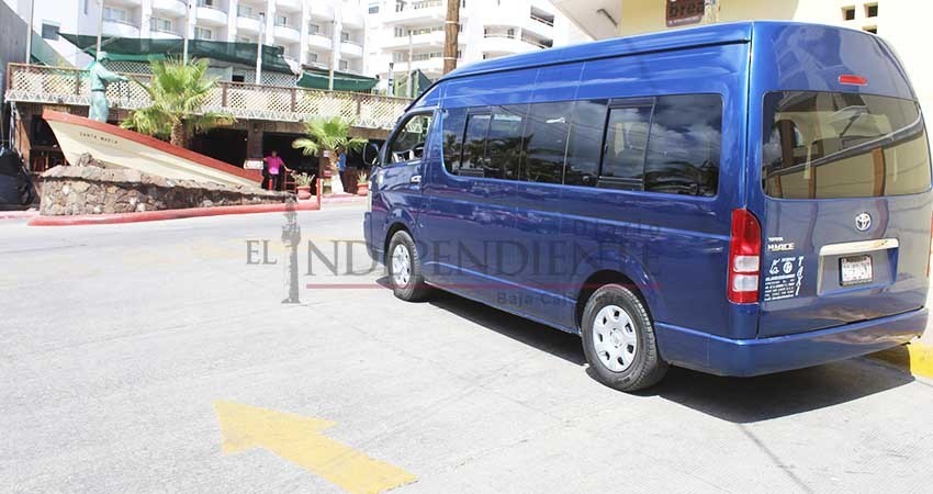 “Castigado” el servicio de taxis en Los Cabos por alto costo de combustibles