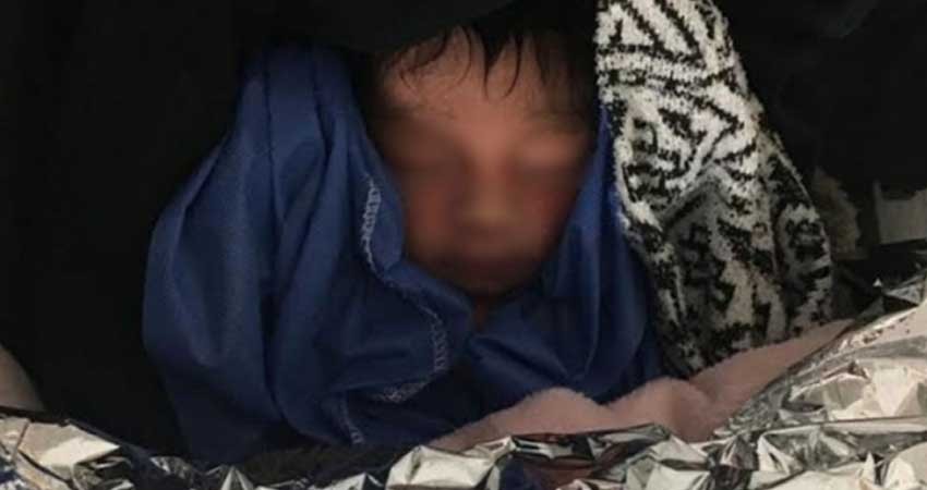 Encuentran a bebé abandonado en lote baldío de Oaxaca