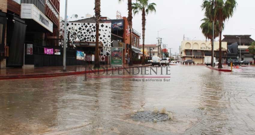 Fallas en drenaje de la zona turística de CSL, una constante en cada lluvia: Amigos CSL