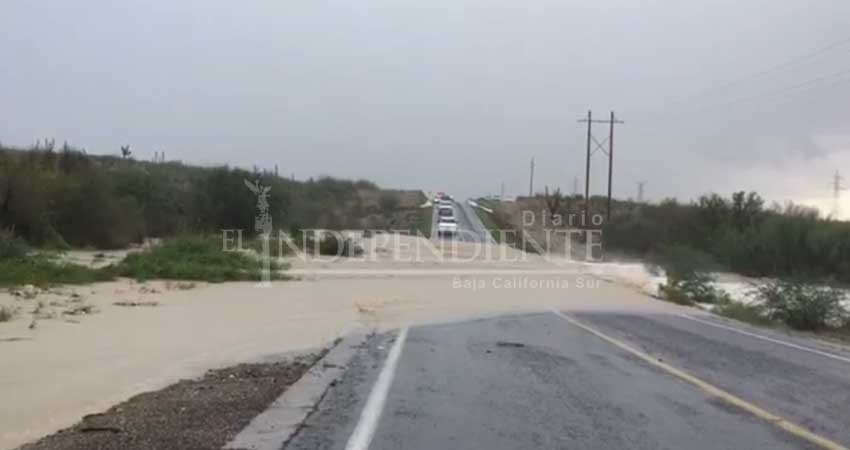 Lluvias ocasionaron cortes en tramos carreteros de BCS