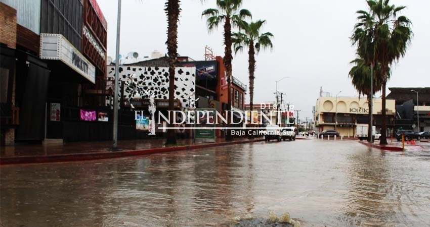 Molestos ciudadanos por los derrames de aguas negras que no han sido reparados