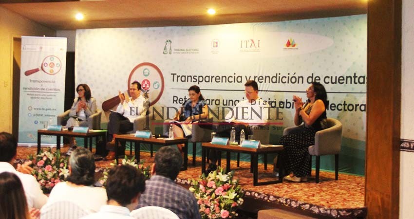 Dialogan sobre transparencia en BCS integrantes del TEPJF e Inai