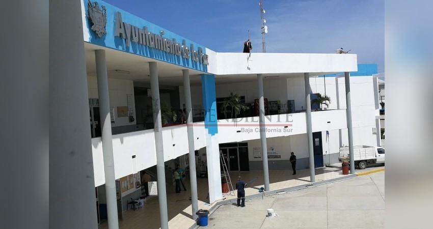 Retiran color “azul” del Ayto de La Paz