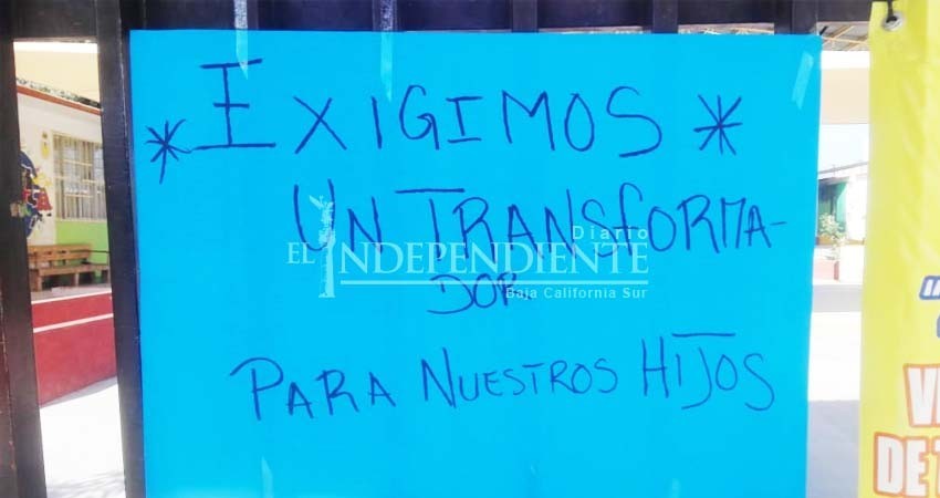 Por fallas de transformador, papás de la primaria Ejido SJC toman las instalaciones