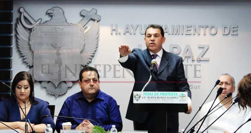 “Fue irresponsable Armando Martínez por la deuda que superó los 1700 mdp”: Rubén Muñoz