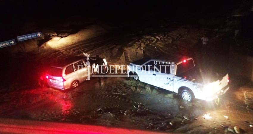 Desquicia Tormenta Eléctrica tráfico vehicular en Corredor Turístico de Los Cabos