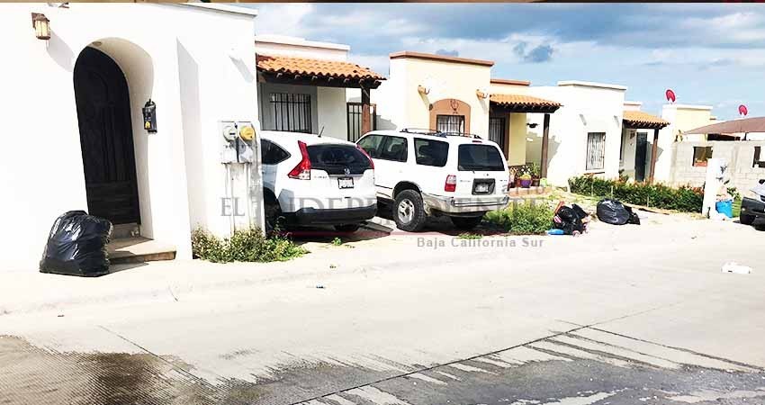 Los Cabos,  sumergido entre aguas negras y basura