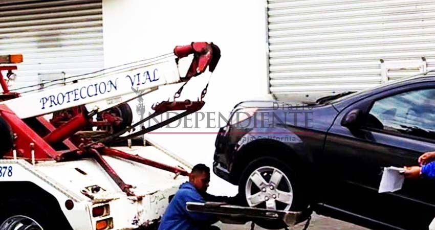 Fueron detenidas dos unidades Uber en Cabo San Lucas