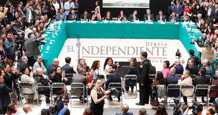 Sergio Mayer presenta espectáculo musical en Comisión de Cultura