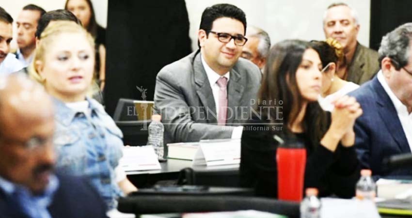 Urgen a Batres una postura sobre caso de senador acusado de violencia intrafamiliar