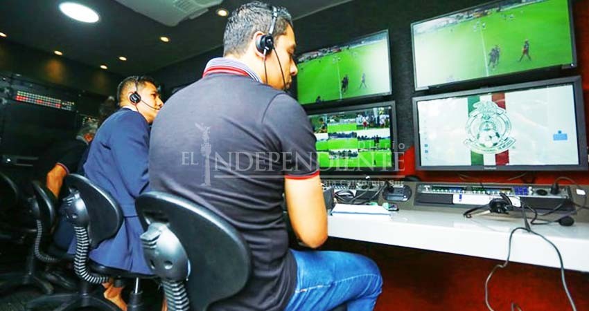 Llega el VAR y con ello vuelven las mujeres al arbitraje en Liga MX