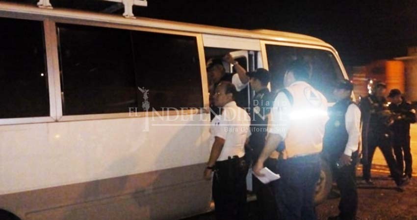 Más de mil personas abandonan caravana y regresan a Honduras