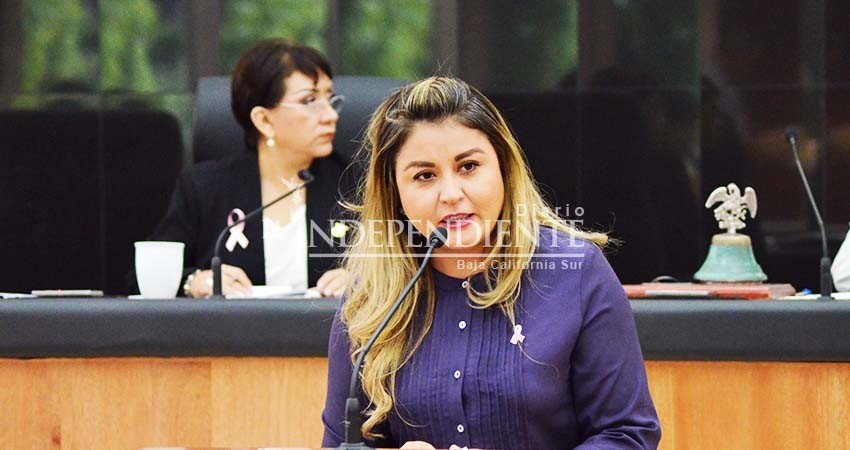 Manifiestan iniciativa sobre feminicidio en Congreso de BCS