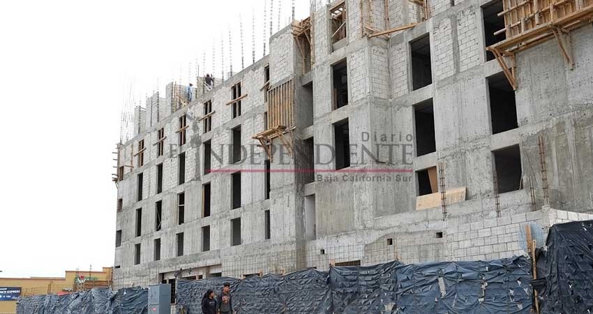 Niega Setues que haya proyectos hoteleros detenidos en La Paz