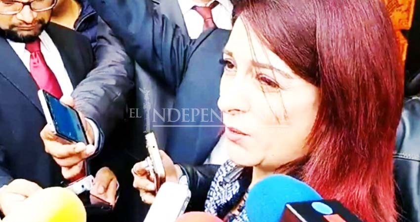 En el Senado exige exesposa de Castañón le entregue a sus 3 hijos